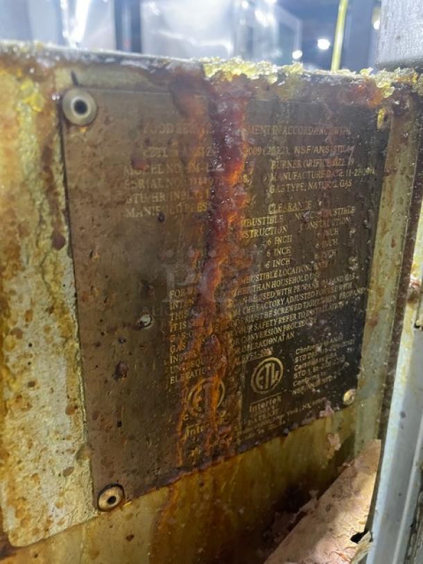 Patriot Commercial Stainless Steel Natural Gas Powered Deep Fat Fryer! With Back Splash & Basket Hanger! With Fry Basket! On Legs! - Image 7 of 8