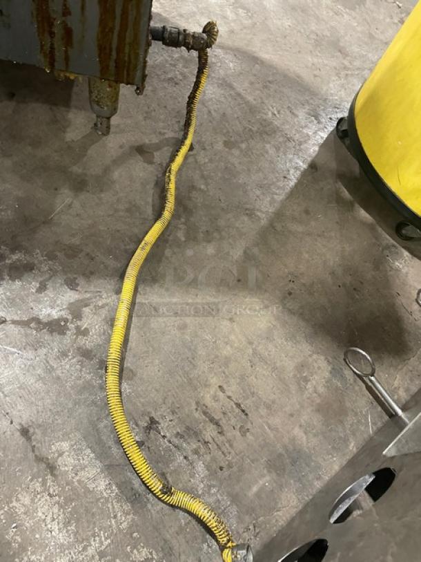 Patriot Commercial Stainless Steel Natural Gas Powered Deep Fat Fryer! With Back Splash & Basket Hanger! With Fry Basket! On Legs! - Image 8 of 8