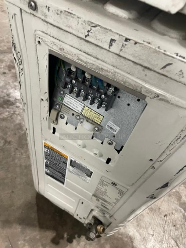 Sea Breeze Commercial Multi-Zone Heat Pump! Model: SMZ30H46ZOGX! 208-230V 1 Phase! With King Home Commercial Mini Split Type Air Conditioner! Model: KW24HQ1B8DO! 208/230V 1 Phase! 2X Your Bid! - Image 6 of 10