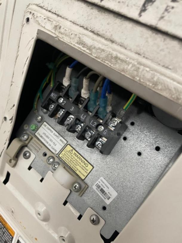 Sea Breeze Commercial Multi-Zone Heat Pump! Model: SMZ30H46ZOGX! 208-230V 1 Phase! With King Home Commercial Mini Split Type Air Conditioner! Model: KW24HQ1B8DO! 208/230V 1 Phase! 2X Your Bid! - Image 7 of 10