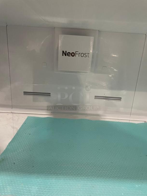 Beko Commercial Stainless Steel 2 Door Dual Sectioned Refrigerator/Top Freezer Combo! With Adjustable Shelving! Model: D70440NU SN: 22-116569-08! 120V! - Image 9 of 11