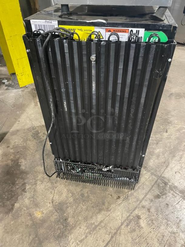 Frigoglass Commercial Black Single Glass Door Countertop Merchandiser Refrigerator! With Poly Coated Wire Racks! Model: UR30-CC SN: RO0281797048! 120V 1 Phase! - Image 4 of 7