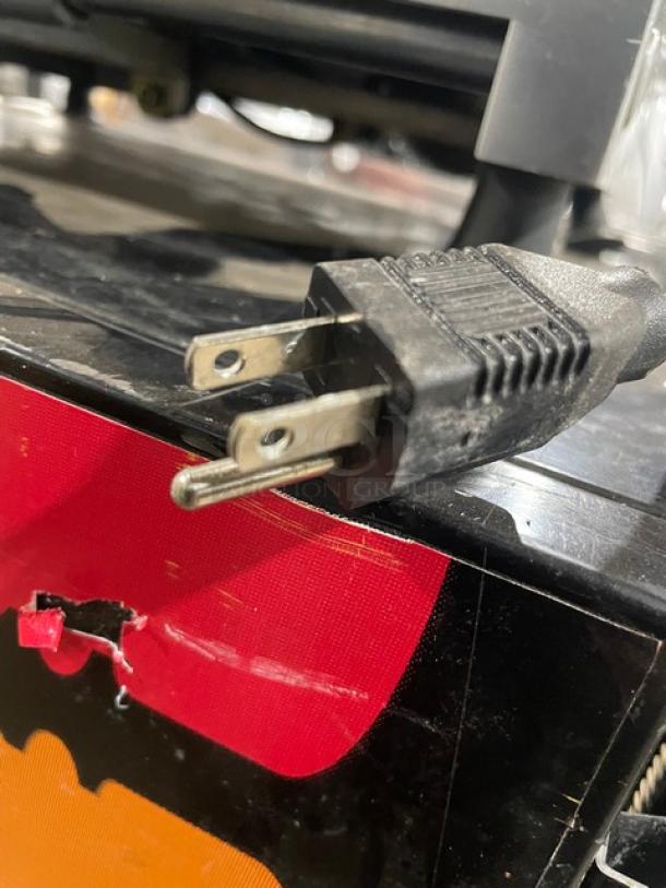 Frigoglass Commercial Black Single Glass Door Countertop Merchandiser Refrigerator! With Poly Coated Wire Racks! Model: UR30-CC SN: RO0281797048! 120V 1 Phase! - Image 7 of 7