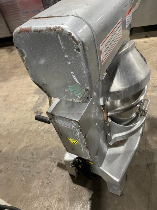 Thunderbird Commercial Heavy Duty 20 Qt. Planetary Mixer! With Stainless Steel Bowl Guard & Mixing Bowl! With Grinder Attachment! Model: ARM-02N! 115V 1 Phase! - Image 4 of 10