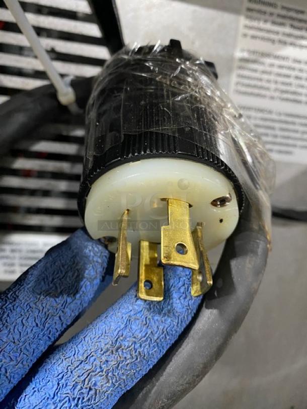 Duke Commercial Stainless Steel Electric Powered Double Stacked Convection Oven! With Thermostatic Controls! With Wire Oven Racks! Model: E101-EV SN: 20ABJG0194! 208V 3 Phase! On Legs! 2X Your Bid Makes One Unit! - Image 10 of 10