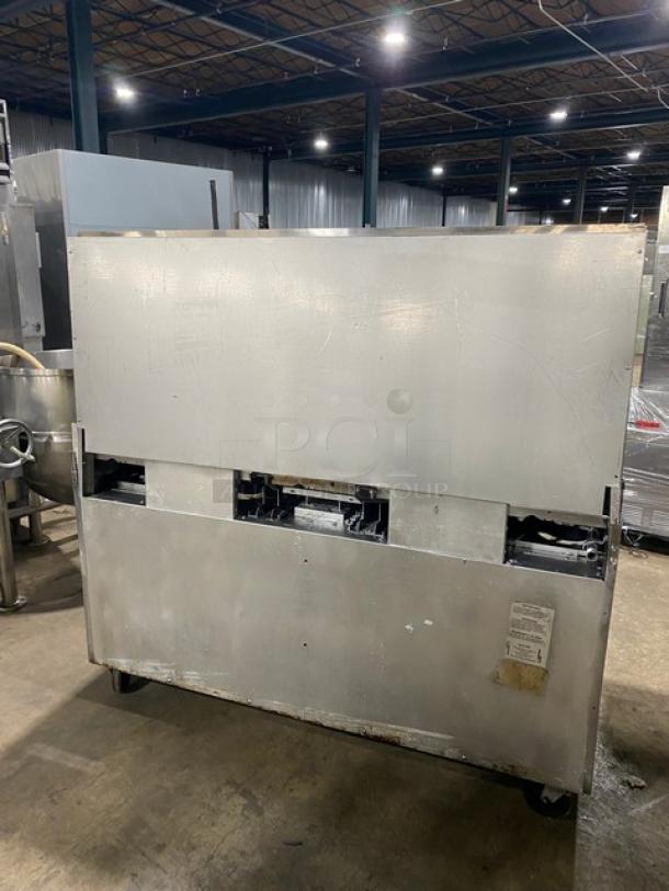 Southbend Commercial Stainless Steel Natural Gas Powered 8 Burner/Hot Plate Split Top Range & Double Oven Combo! With Back Splash! With Wired Oven Rack! With Casters! - Image 3 of 10