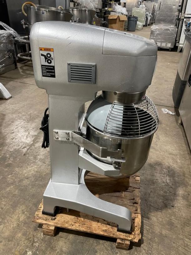 Galaxy Commercial Heavy Duty 20 Qt. Planetary Stand Mixer! With Stainless Steel Bowl Guard & Mixing Bowl! With Spiral Dough Hook Attachment! Model: 177GMIX20 SN: 042100162! 110V! - Image 2 of 9