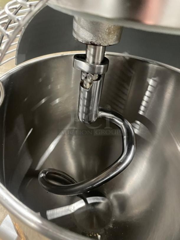 Galaxy Commercial Heavy Duty 20 Qt. Planetary Stand Mixer! With Stainless Steel Bowl Guard & Mixing Bowl! With Spiral Dough Hook Attachment! Model: 177GMIX20 SN: 042100162! 110V! - Image 6 of 9