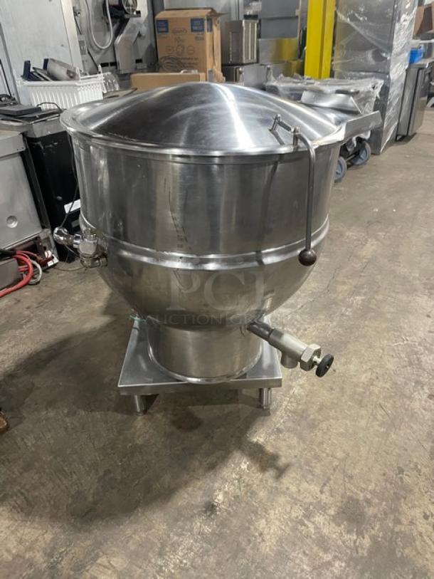 Groen Commercial Stainless Steel Electric Powered Self-Contained 2/3 Steam Jacketed 60 Lb. Tilting Floor Kettle! With Butterfly Pouring Lip & Smooth Action Mechanical Tilt! Model: DEE/4T-60 SN: 39527-1! 480V 3 Phase! On Legs! - Image 3 of 9