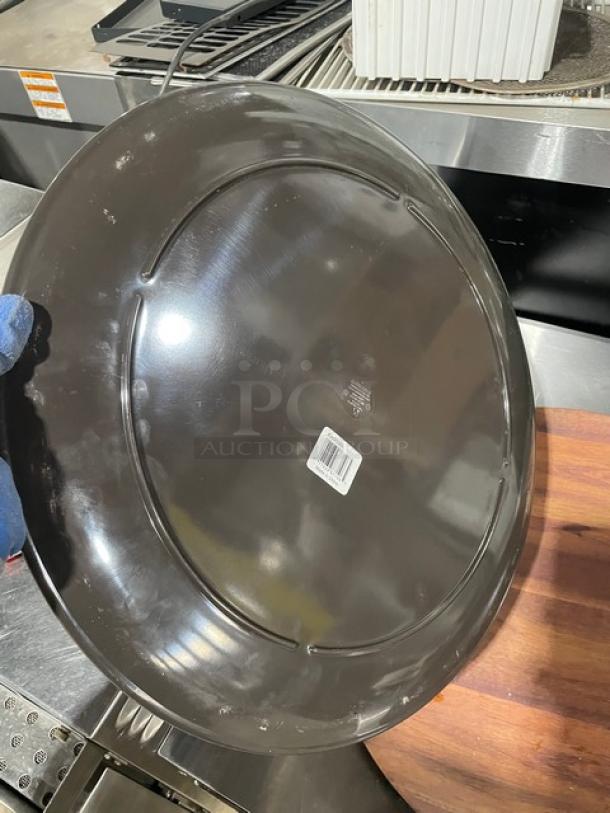 Carlisle Epicure Series Commercial Acacia Grain Style Melamine Round Platters/Trays! Model: EAG0669! ALL ONE MONEY! - Image 3 of 4