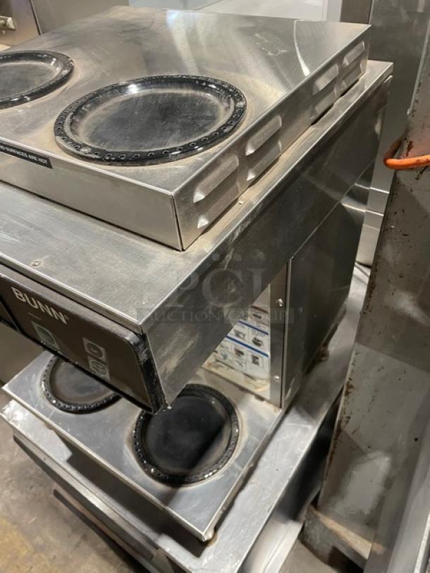 Bunn Commercial Stainless Steel Electric Powered Countertop Automatic Twin Coffee Brewer! With 2 Upper & 2 Lower Warmers! With Digital Controls! Model: CDBC2/2TWIN SN: TWIN055798! 120/208-240V 1 Phase! On Legs! - Image 3 of 9