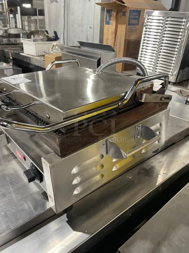 Cecilware Commercial Stainless Steel Electric Powered Countertop Panini Sandwich Press Grill! With Grooved Grates & Side Handles! Model: SG-1LG-120 SN: N727448! 120V! On Legs! - Image 2 of 9