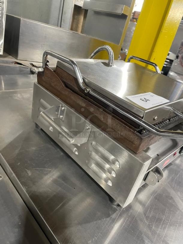 Cecilware Commercial Stainless Steel Electric Powered Countertop Panini Sandwich Press Grill! With Grooved Grates & Side Handles! Model: SG-1LG-120 SN: N727448! 120V! On Legs! - Image 3 of 9