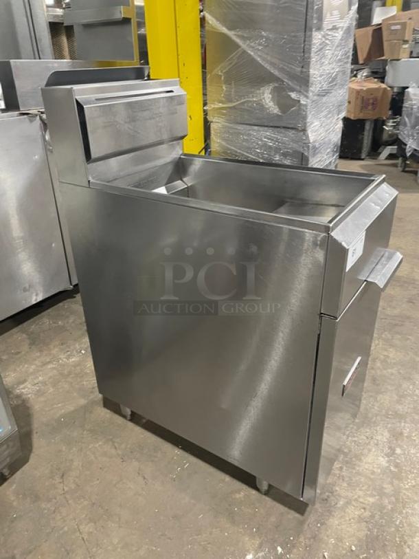 Tri-Star Commercial Stainless Steel Natural Gas Powered Deep Fat Fryer! With Back Splash & Basket Hanger! On Legs! - Image 2 of 7