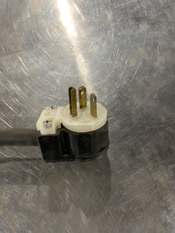 Piper Products Commercial Stainless Steel Electric Powered Undercounter Blast Chiller/Shock Freezer! With Built In Pan Holding Rack! Model: RCM051S SN: F20080211000020! 208V 1 Phase! - Image 8 of 8