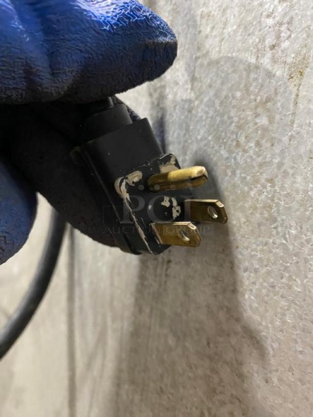 Traulsen Commercial Stainless Steel Solid Single Door Reach In Freezer! Energy Star Certified! With Poly Coated Wire Racks! Model: G12010 SN: T93868D05! 115V 1 Phase! On Casters! - Image 9 of 9