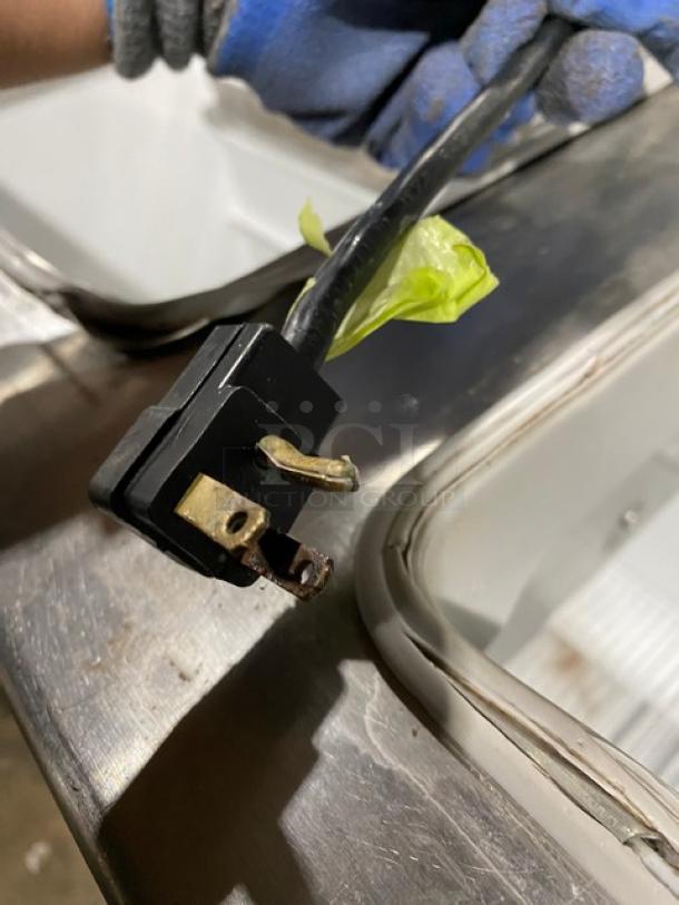 Master-Bilt Commercial White Ice Cream Style Frozen Yogurt/Ice Cream Dipping Cabinet! With Serve Over Sneeze Guard! With Lift Up Rear Access! With Poly Coated Wire Rack! - Image 8 of 8