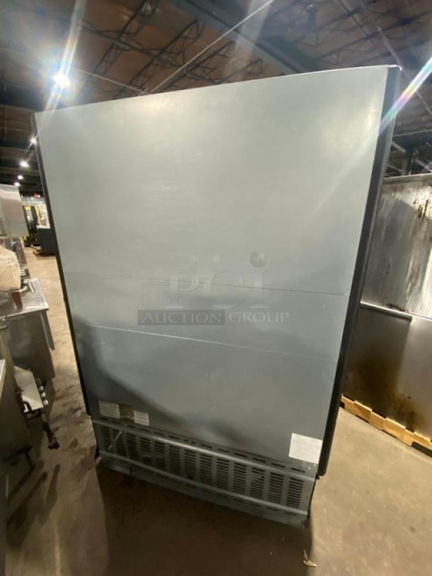 Hussmann Commercial Black Multi-Deck Refrigerated Self-Contained Open Grab-N-Go Merchandiser Display Case! With Adjustable Shelves! Model: MD-14 SN: MY15F326303! 208/230V 1 Phase! - Image 4 of 7