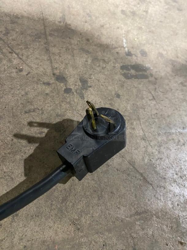 Hussmann Commercial Black Multi-Deck Refrigerated Self-Contained Open Grab-N-Go Merchandiser Display Case! With Adjustable Shelves! Model: MD-14 SN: MY15F326303! 208/230V 1 Phase! - Image 7 of 7