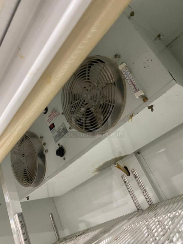 Hussmann Commercial White Double Glass Swing Door Reach In Merchandiser Refrigerator! With Poly Coated Wire Racks! Model: RR0491G41 SN: IN96G14300! 115V 1 Phase! - Image 6 of 8