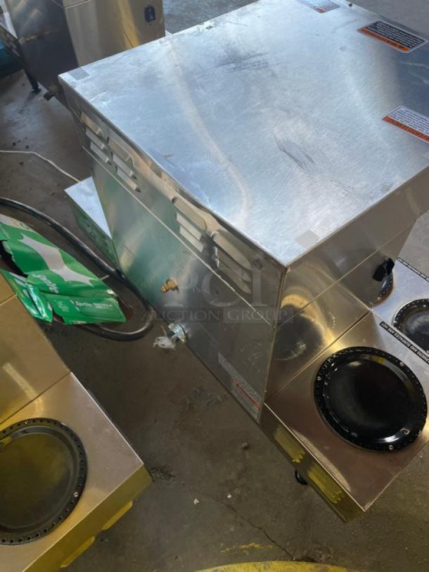 Bunn Commercial Stainless Steel Electric Powered Countertop Automatic Twin Coffee Brewer! With 6 Warming Plates & Hot Water Dispenser! With Stainless Steel Brew Basket! Model: AXIOM 0/6 TWIN SN: AXTN031012! 120/208-240V 1 Phase! On Legs! - Image 4 of 9