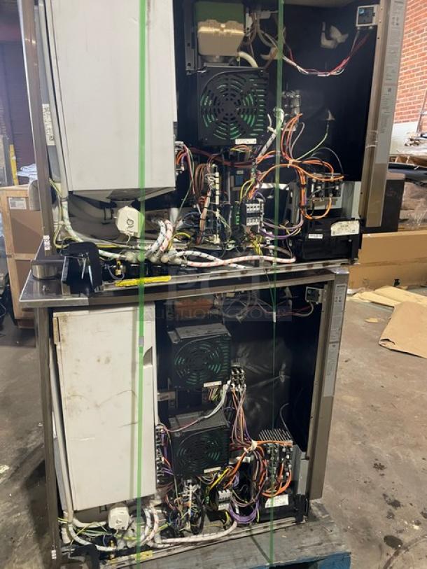 Rational iCombi Pro Series Commercial Stainless Steel Electric Powered Double Stacked Combi Oven! Energy Star Certified! With Wifi! With Built In Pan Holing Racks! Model: LM1000CE.AXXXX SN: E62SJ21052889581! 440/480V! 2X Your Bid Makes One Unit! - Image 4 of 11