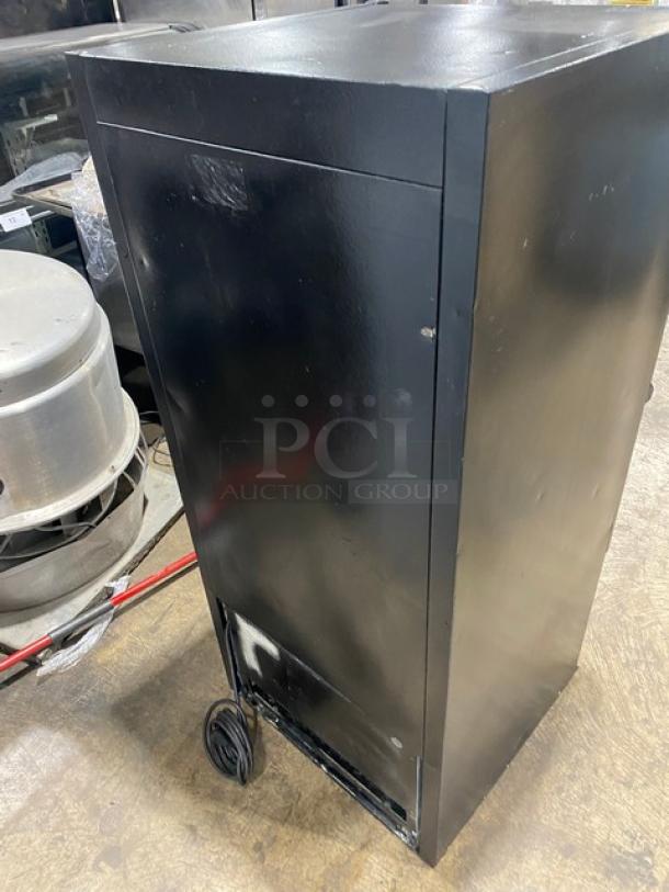 Universal Nolin Commercial Black Single Glass Door Reach In Merchandiser Refrigerator! With Poly Coated Wire Rack! Model: MC260-1! 120V 1 Phase! - Image 3 of 8