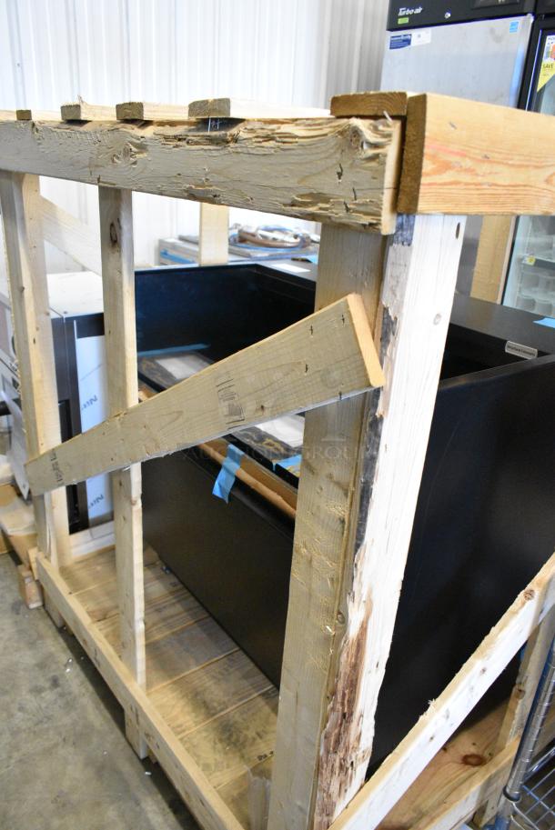 BRAND NEW IN CRATE! Structural Concepts Oasis CO3324R Black 36" Shallow Depth Undercounter Air Curtain Merchandiser. 120 Volts, 1 Phase. Tested and Working! - Image 3 of 5