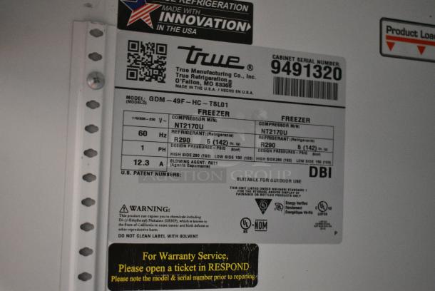 2018 True GDM-49F-HC Metal Commercial 2 Door Reach In Freezer Merchandiser w/ Poly Coated Racks. 115/208-230 Volts, 1 Phase. Tested and Working! - Image 6 of 6