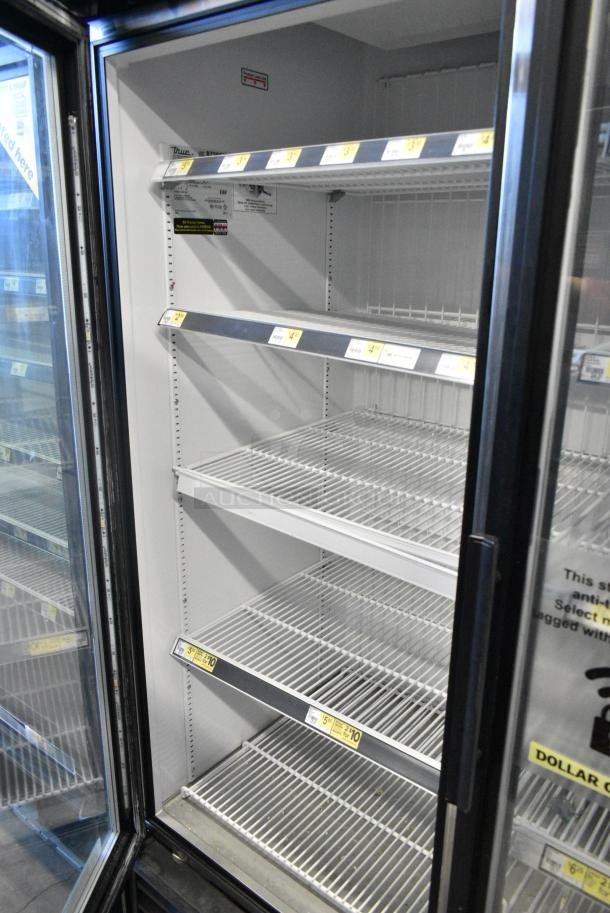 True GDM-49F-LD Metal Commercial 2 Door Reach In Freezer Merchandiser w/ Poly Coated Racks. 115/208-230 Volts, 1 Phase. Tested and Working! - Image 5 of 7