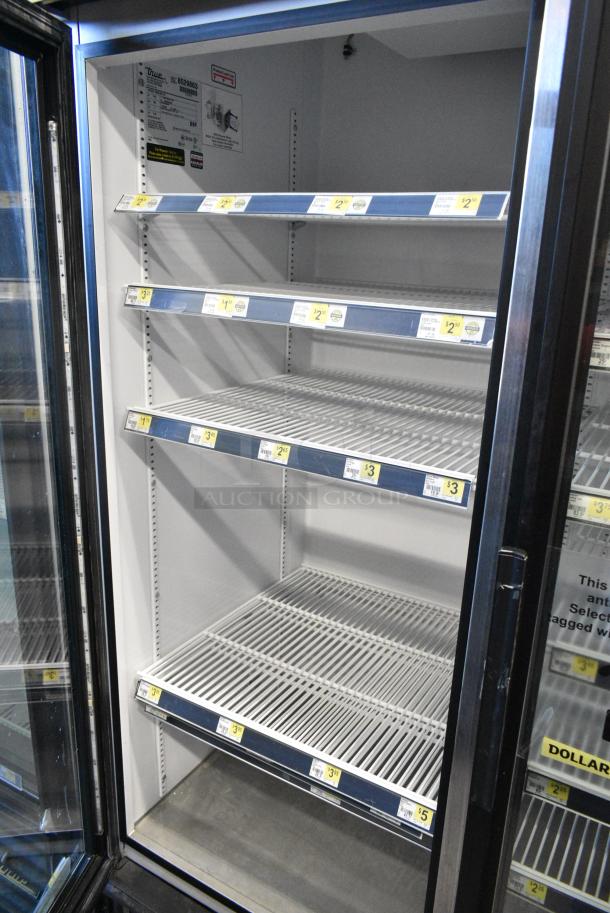 True GDM-49-LD Metal Commercial 2 Door Reach In Cooler Merchandiser w/ Poly Coated Racks. 115 Volts, 1 Phase. Tested and Working! - Image 5 of 6