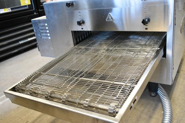 BRAND NEW SCRATCH AND DENT! Cooking Performance Group CPG 351ICOED Stainless Steel Commercial Countertop Electric Powered Conveyor Pizza Oven. 240 Volts, 1 Phase. - Image 4 of 7