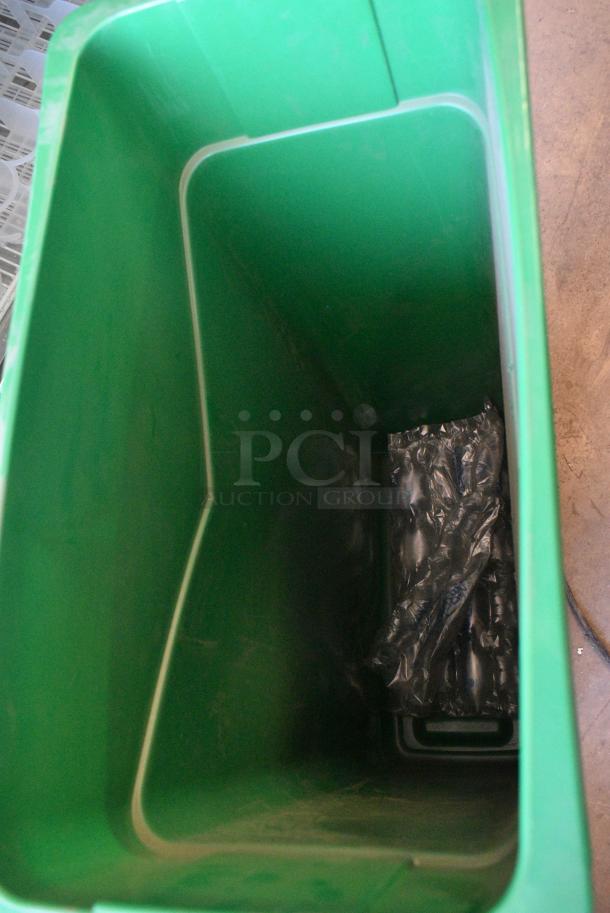 2 BRAND NEW SCRATCH AND DENT! Carlisle 342023CMP09 TrimLine Plastic Compost Container 23 Gallon. 2 Times Your Bid! - Image 4 of 5