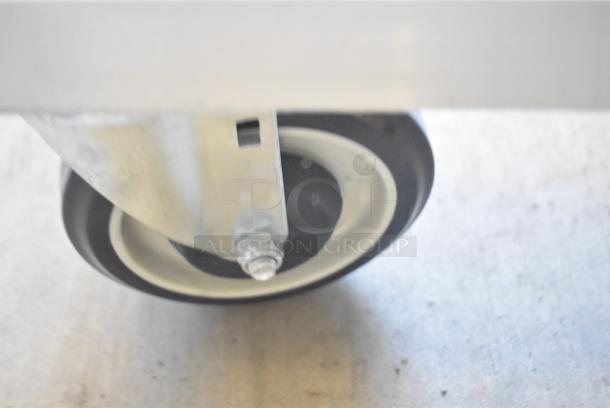 BRAND NEW SCRATCH AND DENT! Channel BPT-2TP Metal Pan Transport Rack on Commercial Casters. - Image 5 of 5