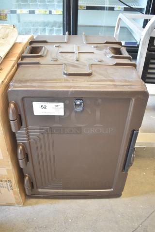 BRAND NEW SCRATCH AND DENT! Cambro UPCS400 Brown Insulated Ultra Pan Carrier.