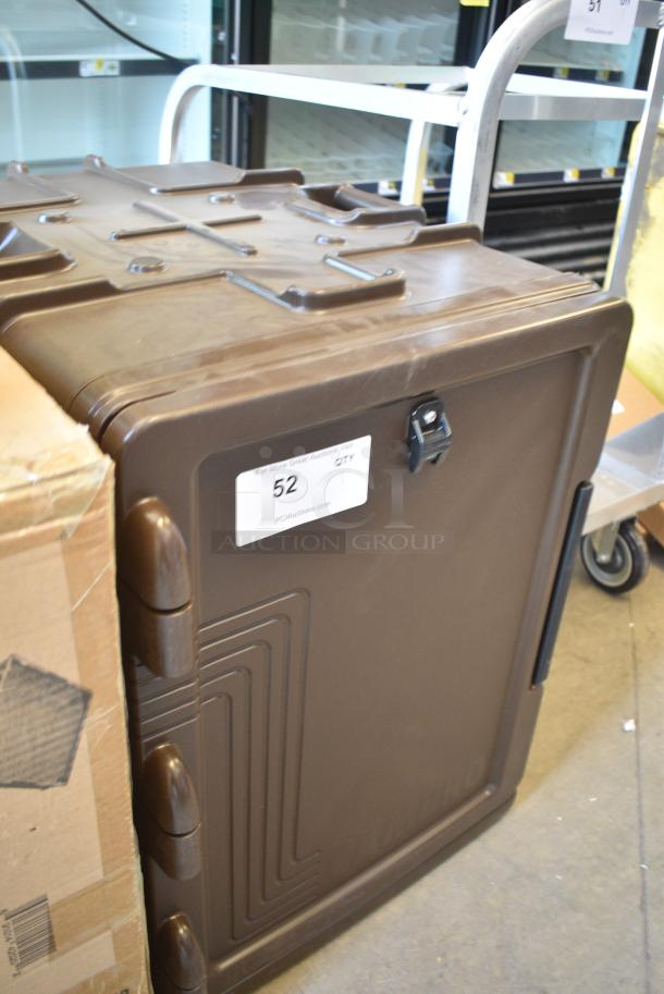 BRAND NEW SCRATCH AND DENT! Cambro UPCS400 Brown Insulated Ultra Pan Carrier. - Image 2 of 6