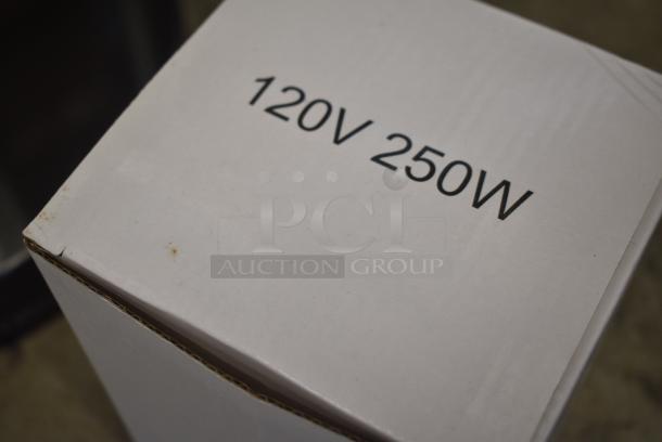 BRAND NEW SCRATCH AND DENT! Lamp - Image 7 of 8