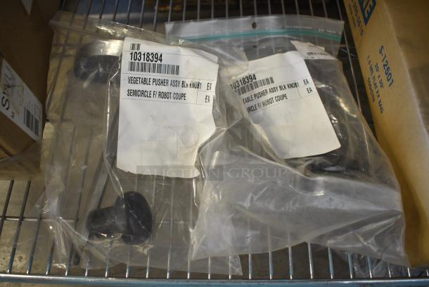 BRAND NEW SCRATCH AND DENT! Vegetable Pusher Assembly Knob - Image 1 of 3