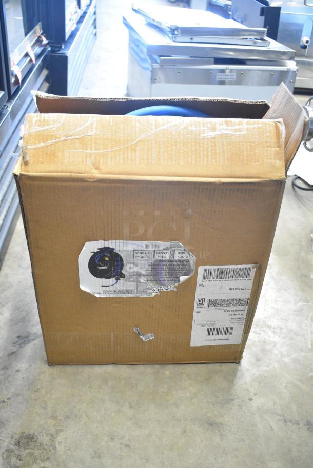 BRAND NEW SCRATCH AND DENT! Regency 600SVWGHDHR 5 GPM Heavy-Duty Front Trigger Water Gun for Hose Reel - Image 3 of 15