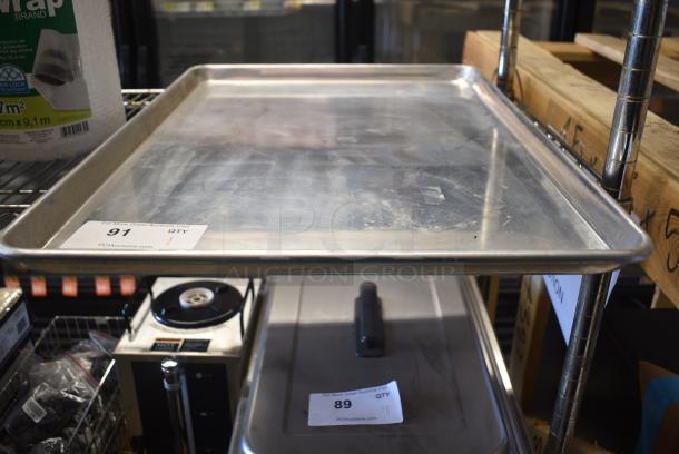 BRAND NEW SCRATCH AND DENT! Metal Full Size Baking Pan. - Image 1 of 3