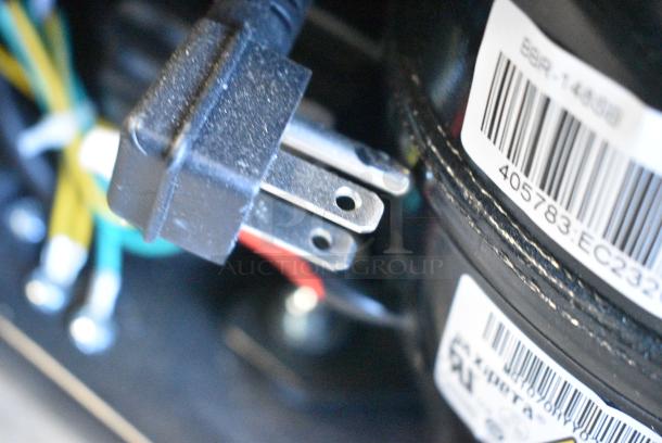 BRAND NEW SCRATCH AND DENT! Whynter BBR-148SB 24 inch Built-In 140 Can Undercounter Stainless Steel Beverage Refrigerator. 115 Volts, 1 Phase. Tested and Working! - Image 9 of 9