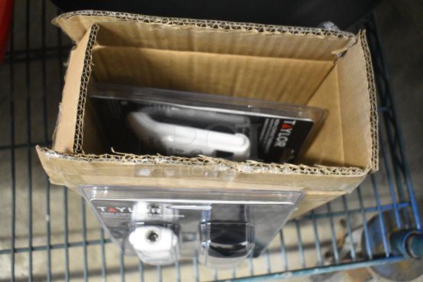 BRAND NEW SCRATCH AND DENT! Box of 2 Taylor 9527 Digital Infrared Thermometers - Image 5 of 6