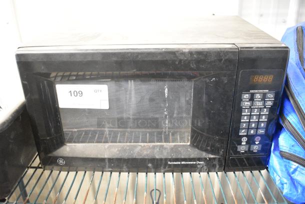 General Electric GE JES1039BJ Countertop Microwave Oven. 120 Volts, 1 Phase. - Image 1 of 6