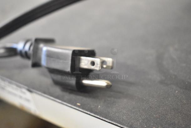 General Electric GE JES1039BJ Countertop Microwave Oven. 120 Volts, 1 Phase. - Image 6 of 6