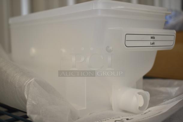 BRAND NEW SCRATCH AND DENT! Clear Poly Hopper - Image 2 of 6