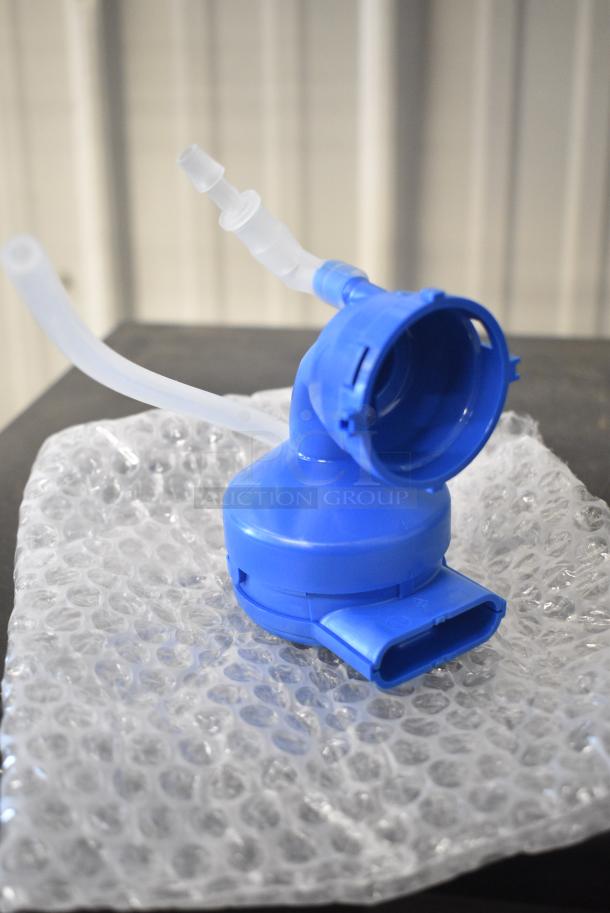 BRAND NEW SCRATCH AND DENT! Clear Poly Hopper - Image 2 of 5