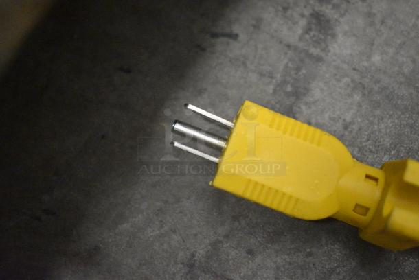 BRAND NEW SCRATCH AND DENT! Lavex Pro DP-1334 Floor Cleaning Machine. 120 Volts 1 Phase. Tested and Does Not Power On - Image 9 of 9