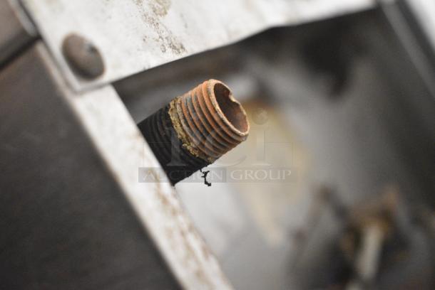 Garland Master 200 Stainless Steel Commercial Natural Gas Powered Full Size Convection Oven w/ View Through Doors, Metal Racks and Thermostatic Controls - Image 8 of 9