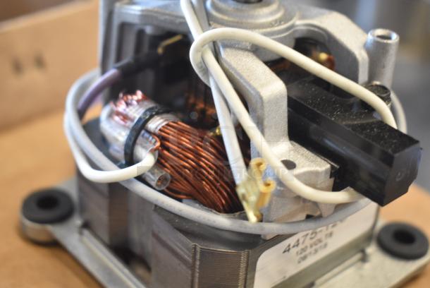 BRAND NEW SCRATCH AND DENT! Ametek B44910-01 Motor. 120 Volts, 1 Phase. - Image 4 of 8