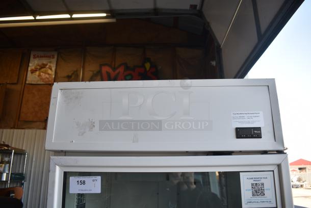 BRAND NEW SCRATCH AND DENT! 2024 True TSCI-600R-G-PH Metal Commercial Single Door Reach In Cooler Merchandiser w/ Poly Coated Racks. 115 Volts, 1 Phase. Tested and Working! - Image 2 of 10